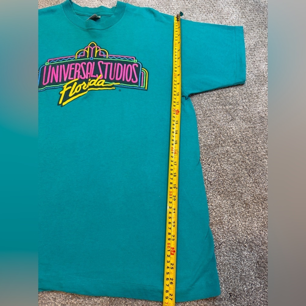 🎢 Vintage Universal Studios Florida Graphic Tee – 90s Neon Logo - Picture 5 of 7